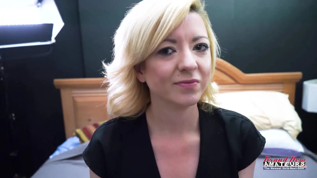 Porno Hd Horny Blonde Cutie Sikiş