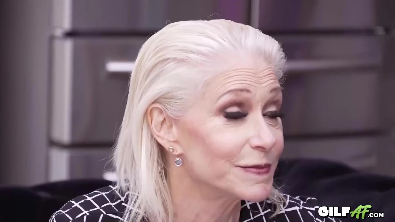 Porno Hd 60 year old Sikiş